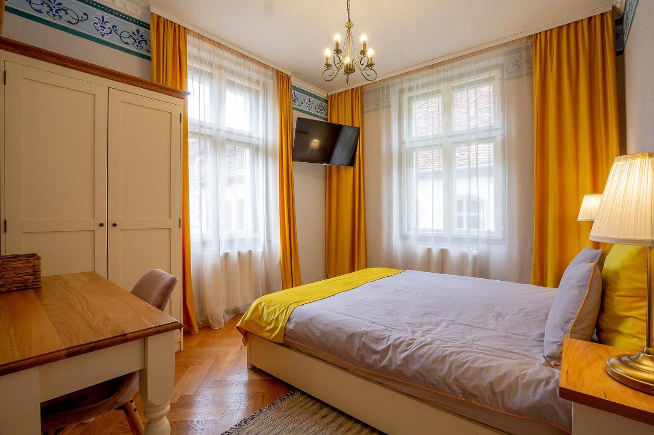 Casa Joseph Haydn Hotel Sighisoara Exterior photo