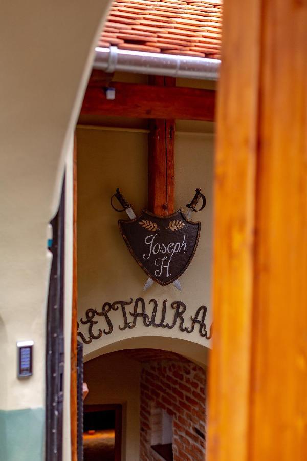 Casa Joseph Haydn Hotel Sighisoara Exterior photo